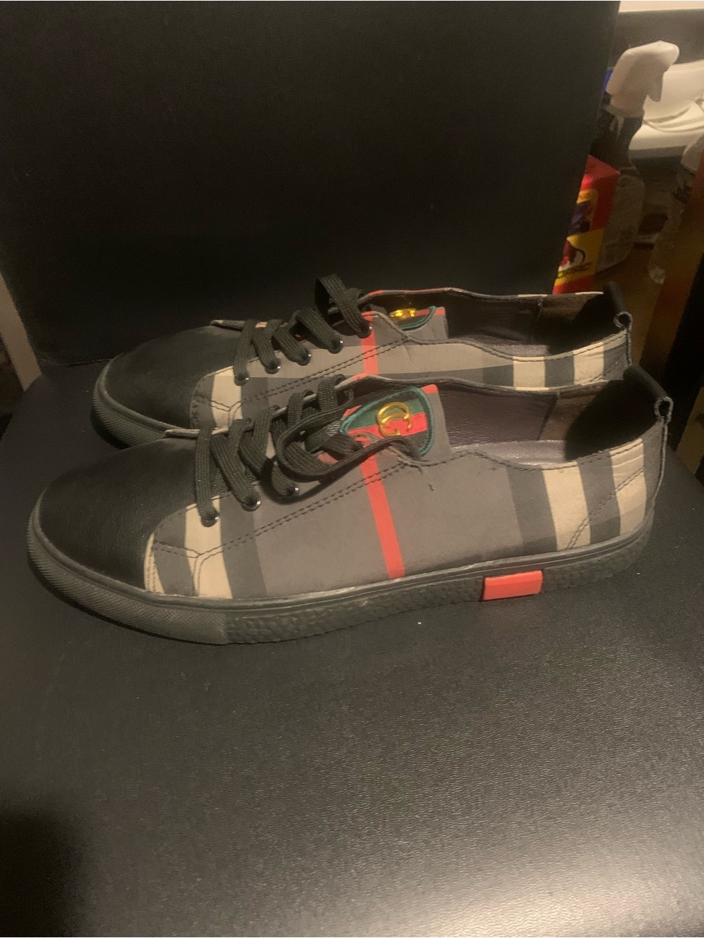 Men's Low-Top Plaid Sneakers with Black Toe and Red Accent